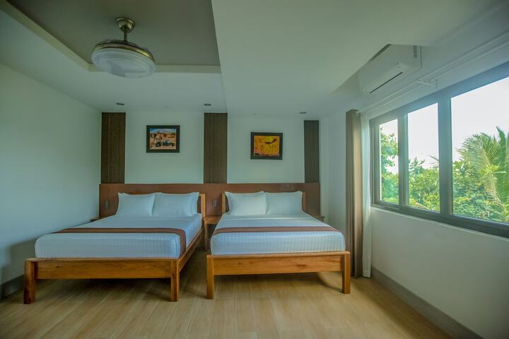 Room 10 of 72