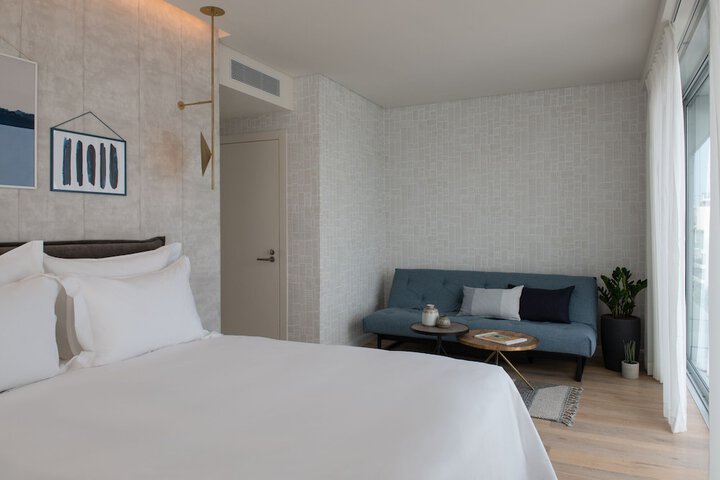 Room 15 of 67