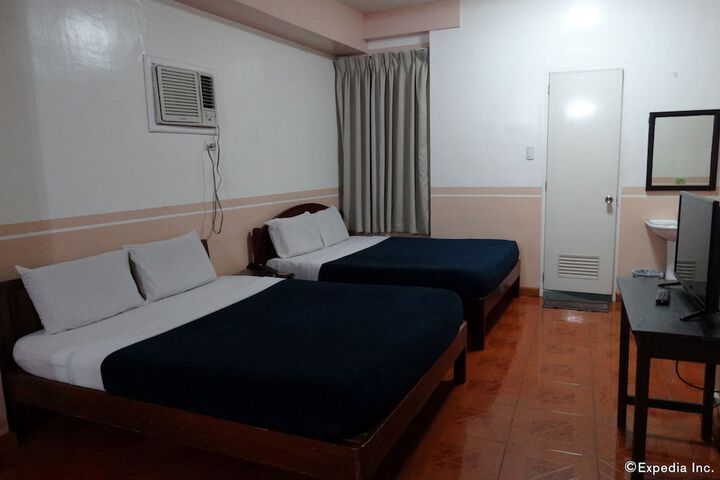 Room 11 of 23