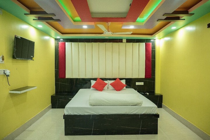 Room 10 of 17