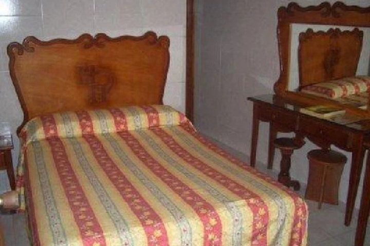 Room 6 of 7
