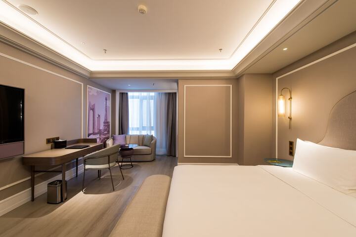 Room 4 of 55