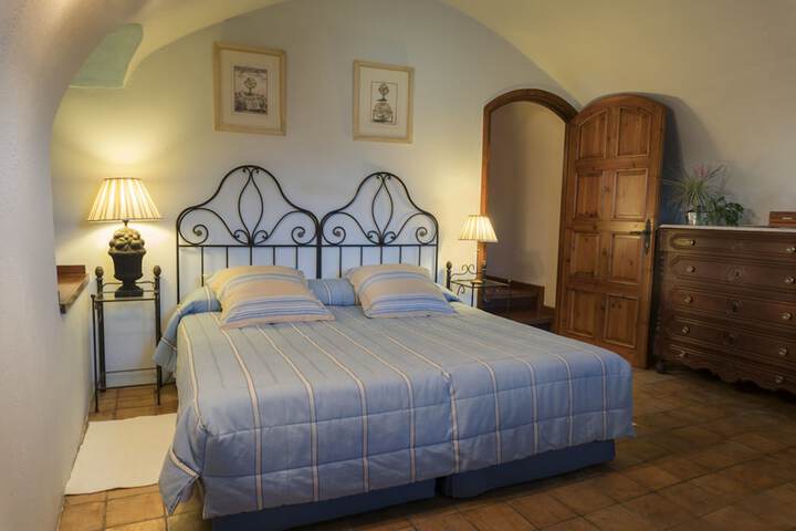 Room 10 of 84