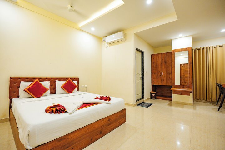 Room 11 of 25