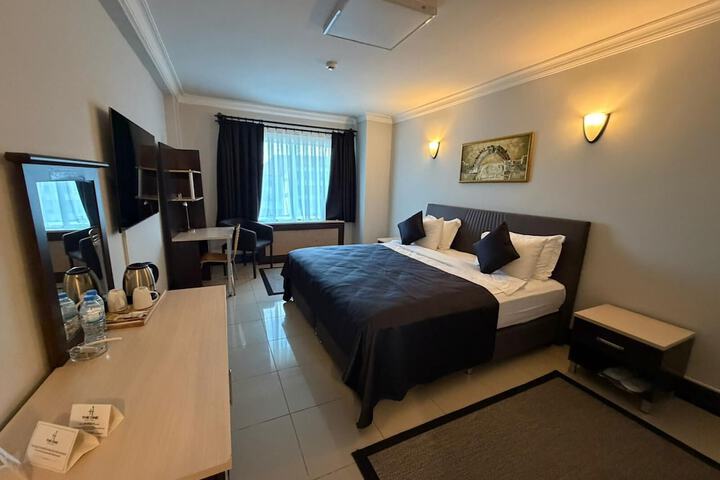 Room 36 of 94