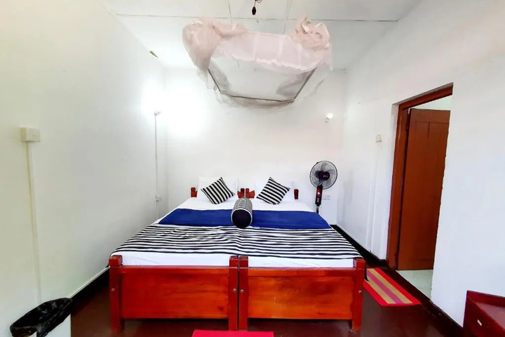 Room 3 of 14