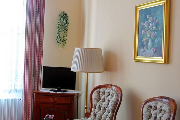 Room 33 of 101