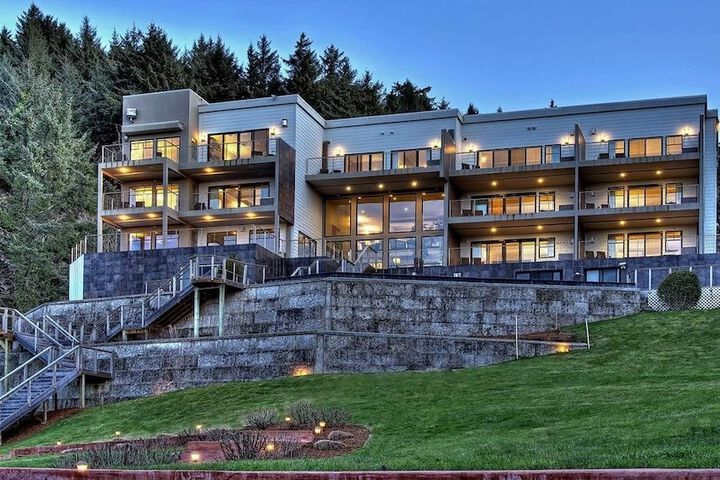 Image of Whale Cove Inn