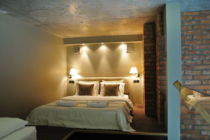 Room 5 of 39