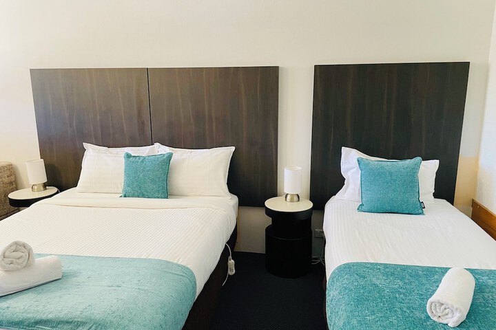 Room 43 of 111