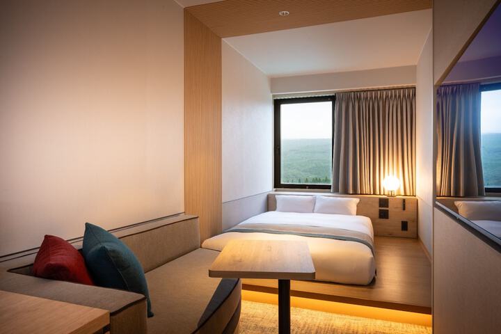 Room 25 of 200