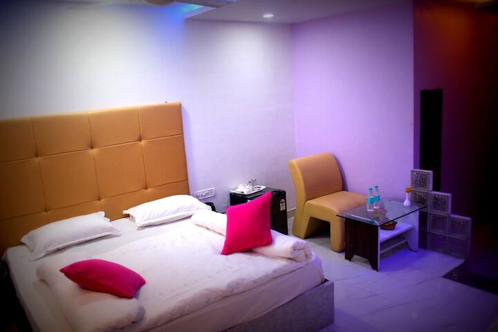 Room 43 of 72