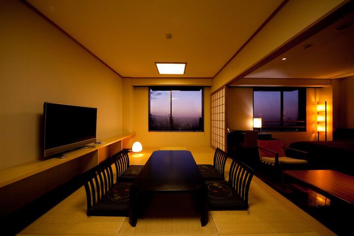 Room 10 of 75