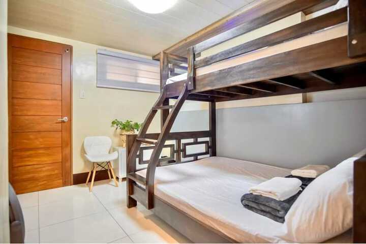 Room 8 of 45