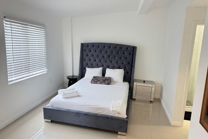 Room 4 of 65