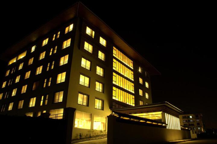 Ariya Hotel