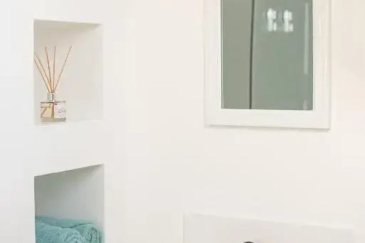 Room 7 of 11