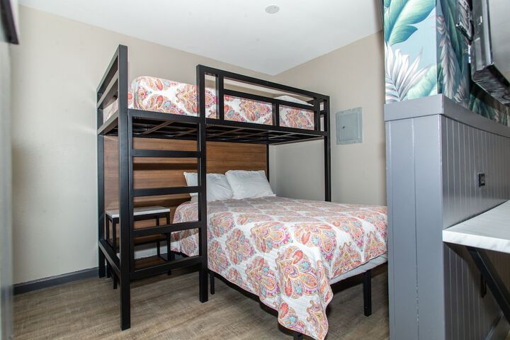 1 King Bed | Bunk Bed (11 of 15)