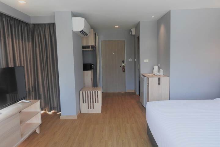 Room 5 of 27