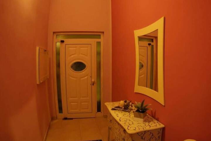 Room 16 of 34