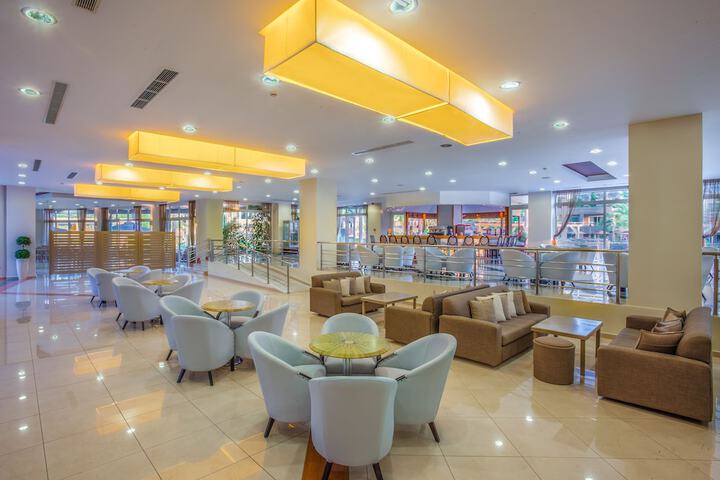 Guest Lobby