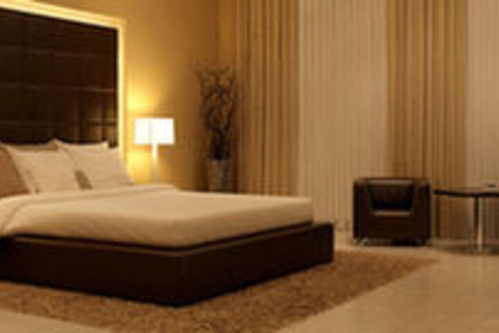 Room 7 of 24