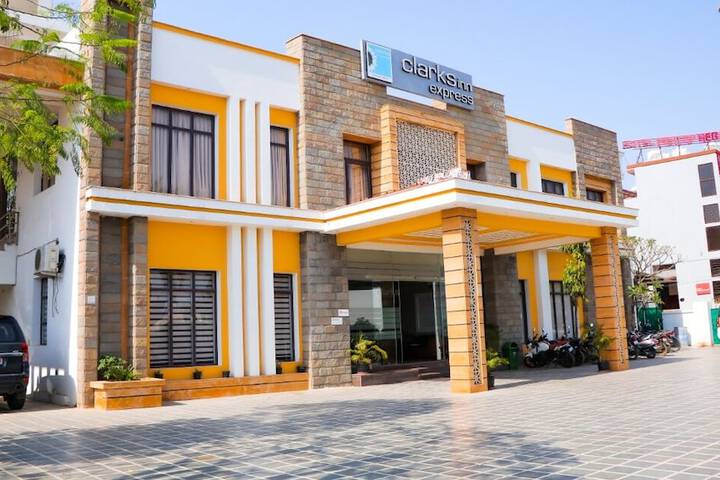 Photo of Hotel Clarks Inn Express Bharatpur