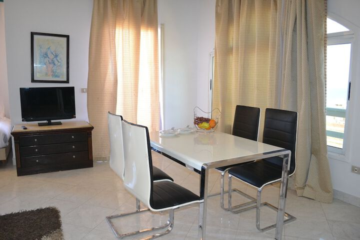 Room 8 of 49