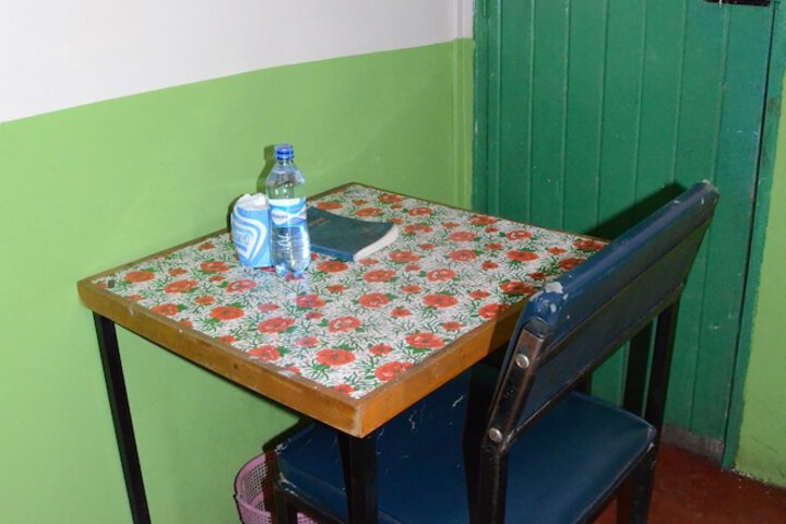 Room 8 of 14