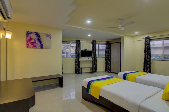 Room 12 of 35