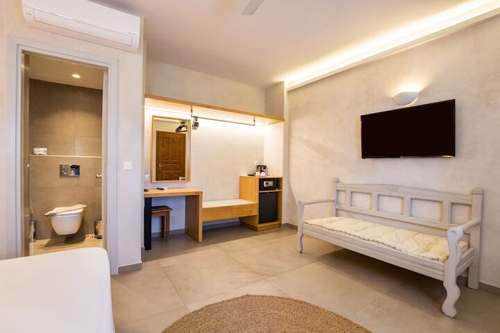 Room 25 of 108