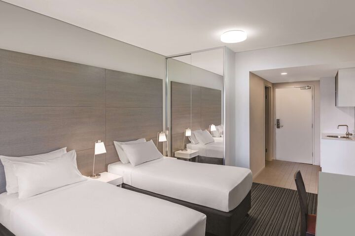 Room 16 of 48
