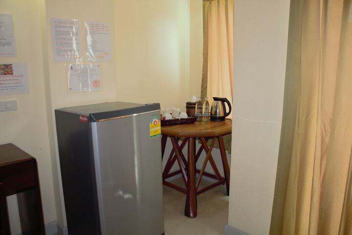 Room 27 of 60