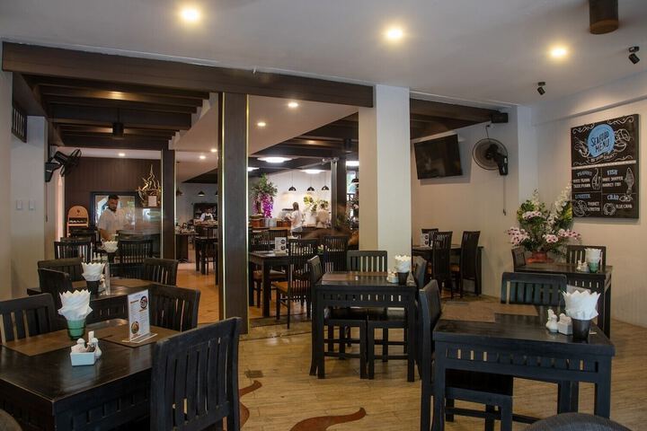 Dining 146 of 179