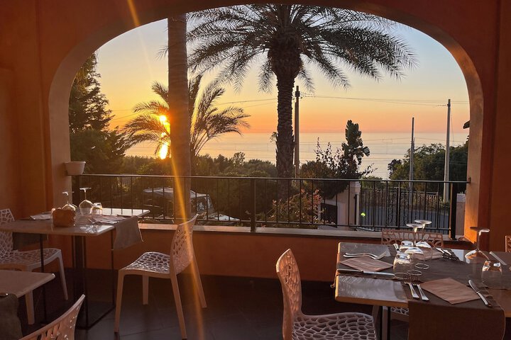 Dining Photos