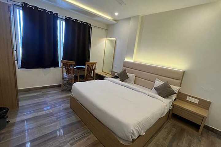 FabHotel Prakash