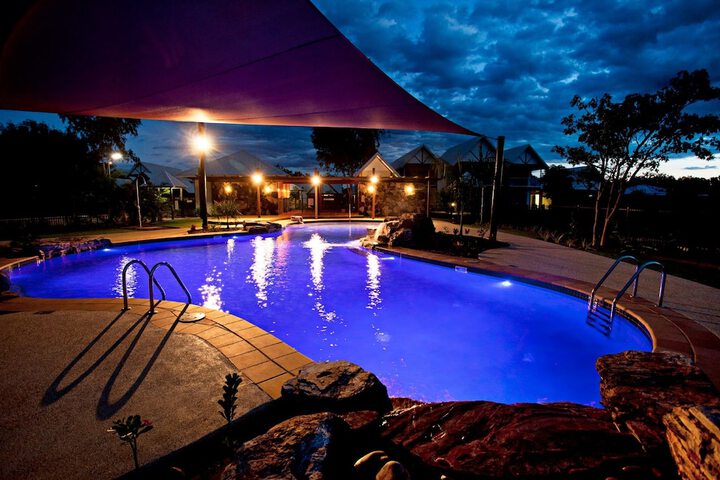 Hotel Pool
