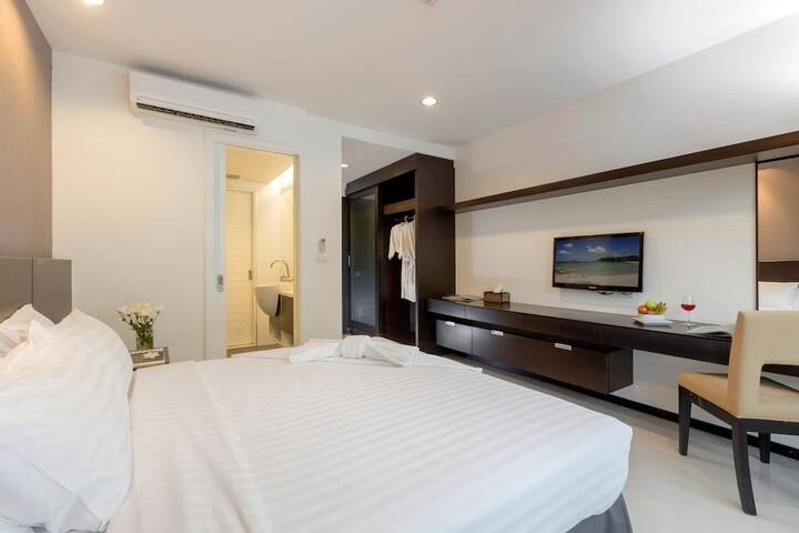 Room 7 of 61