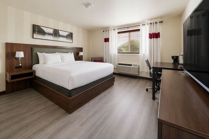 Room 10 of 27