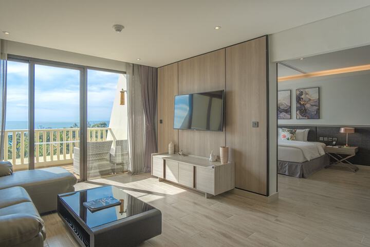 Room 46 of 125