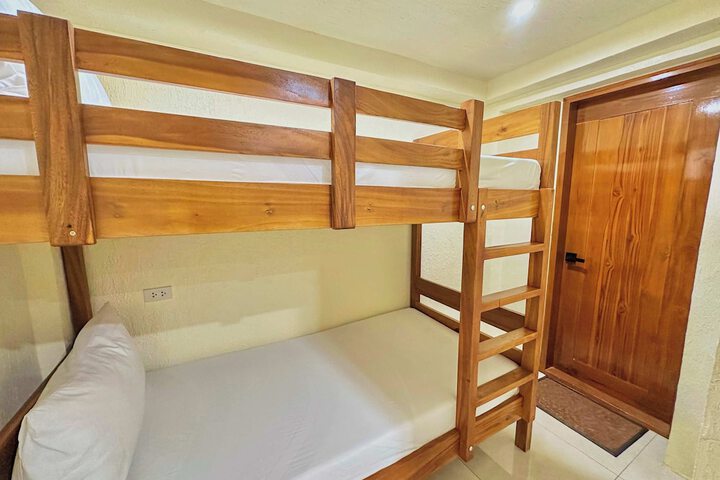 Room 12 of 48