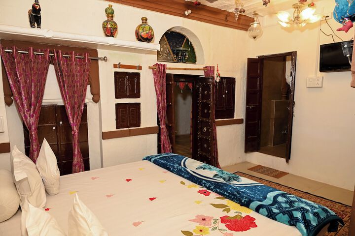 Room 17 of 90