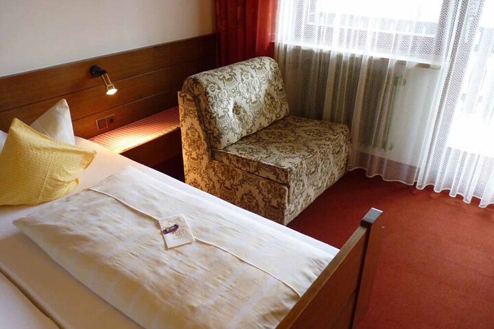 Room 3 of 13