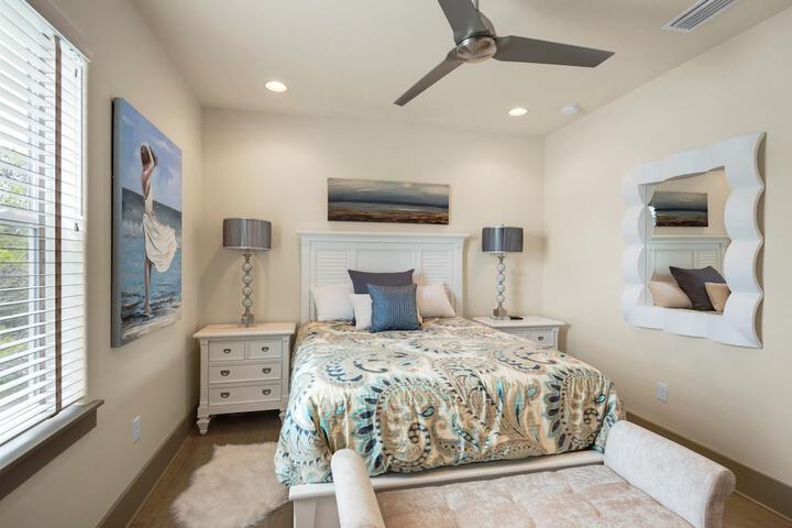 Room 8 of 47