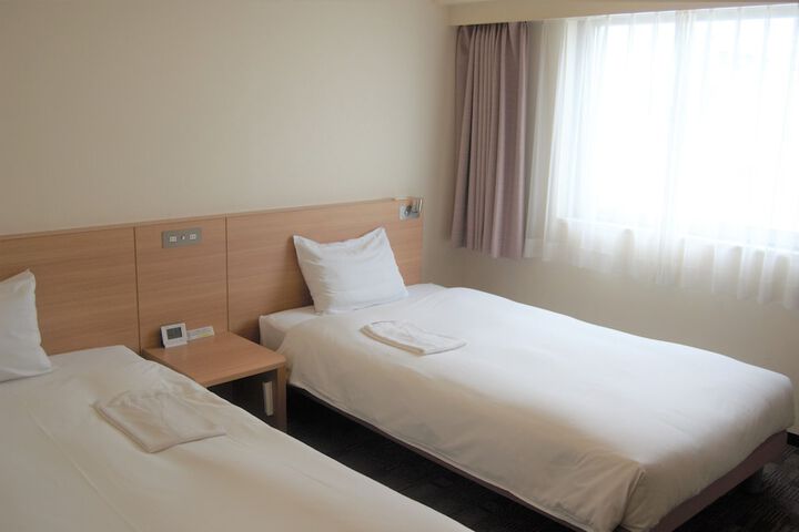 Room 26 of 49