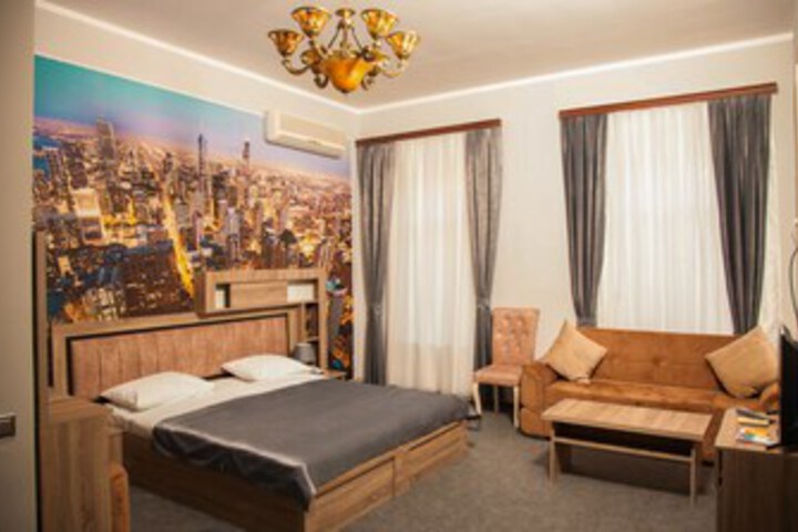OLD CASTLE BOUTIQUE HOTEL