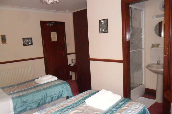 Room 7 of 17
