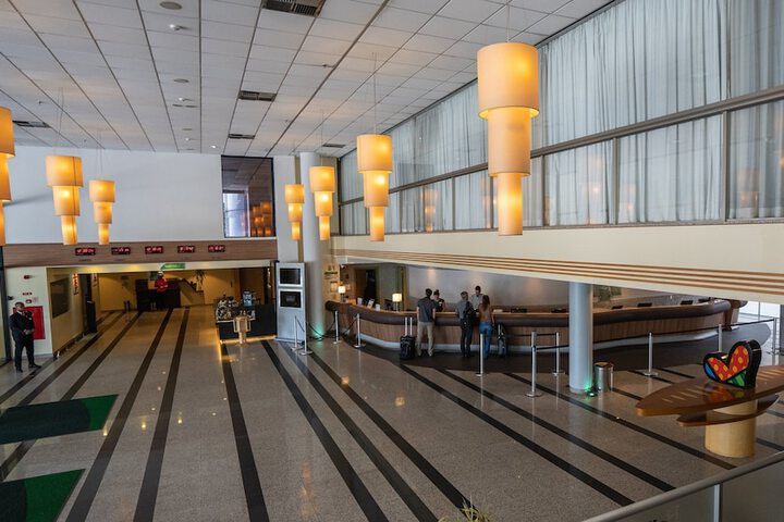 Entrance & Lobby