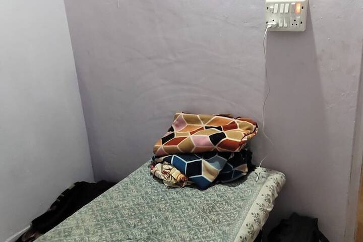 Room 17 of 124