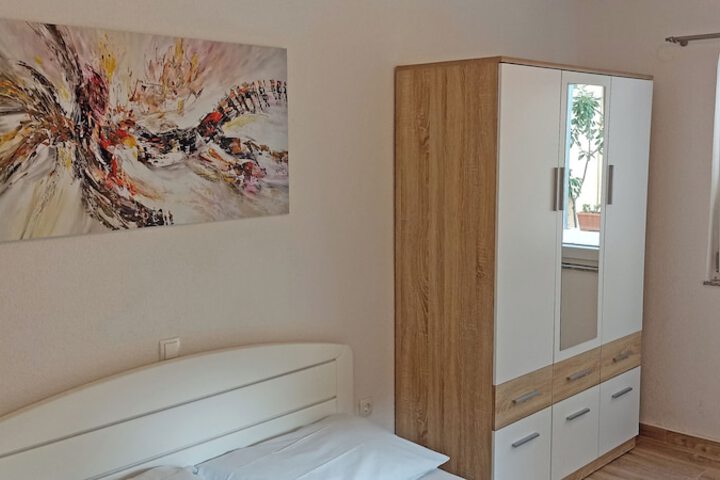 Room 32 of 117